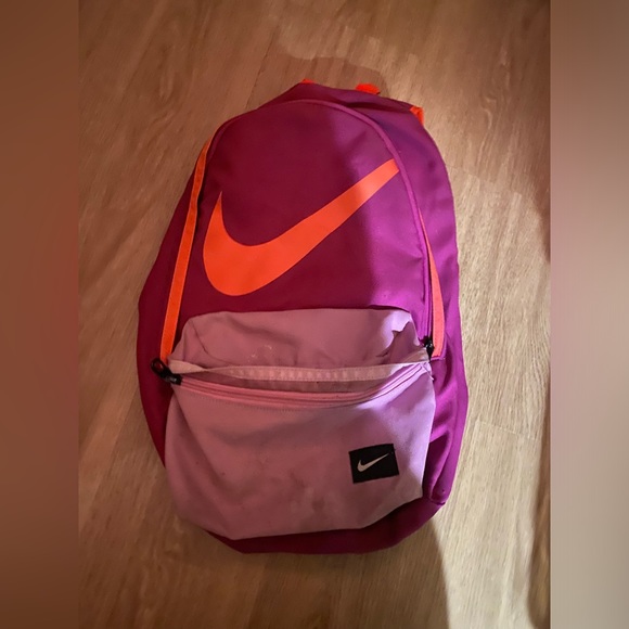 HOT PINK NIKE BACKPACK - Picture 1 of 2
